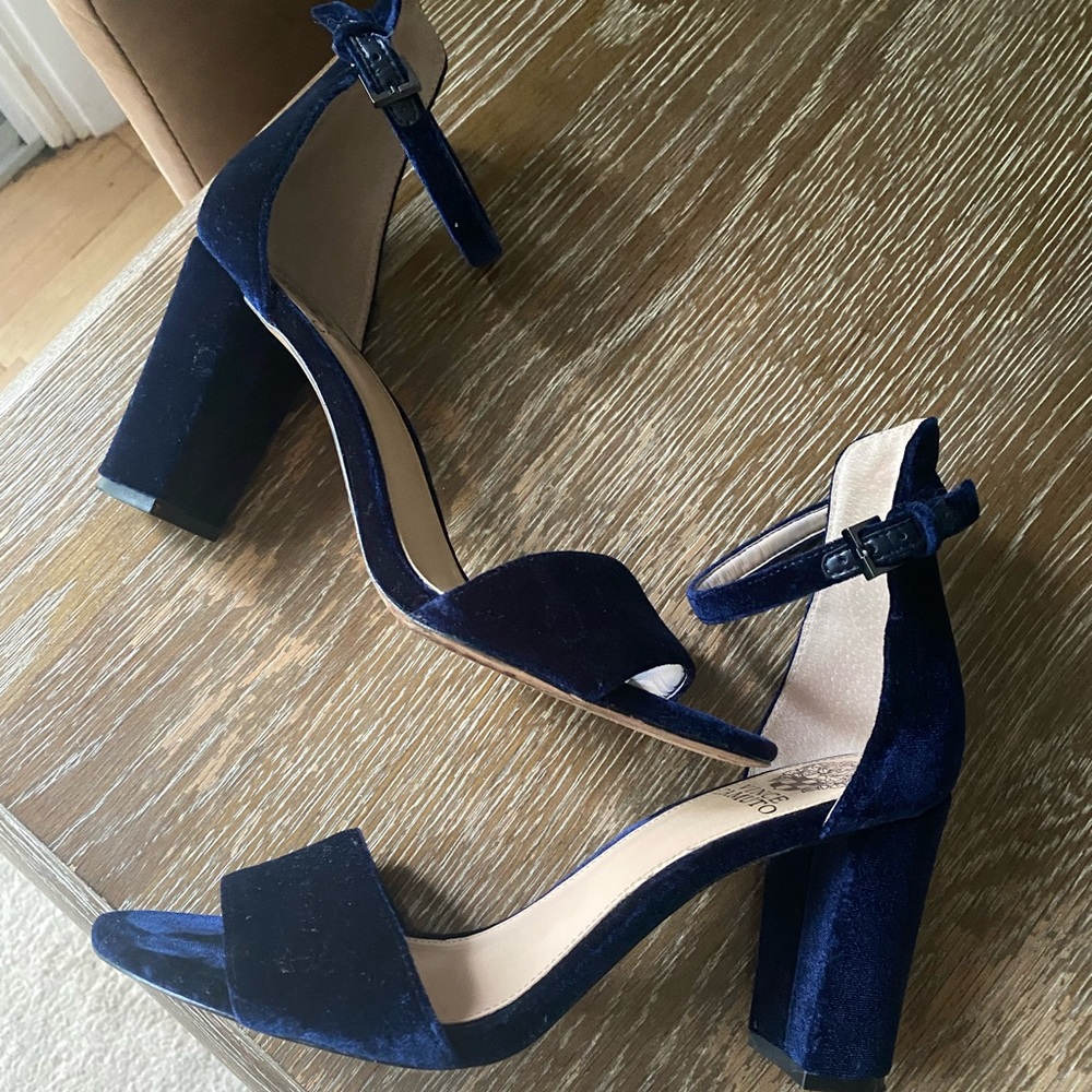 Navy blue velvet heels | Vince Camuto | size 7.5